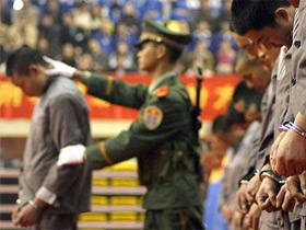 Казнь на стадионе на востоке Китая. Фото: AFP