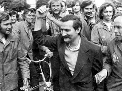 Лех Валенса на митинге рабочих, 1980. Публикуется в e-v-ikhlov.livejournal.com