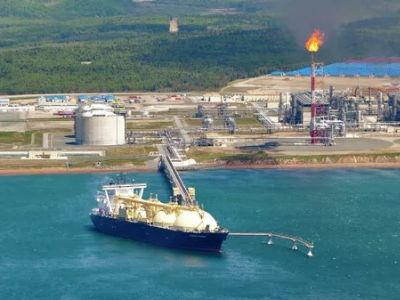 Танкер "Cygnus Passage" на терминале по отгрузке газа завода по производству сжиженного природного газа "Сахалин Энерджи". Фото: Владимир Михайлов / РИА Новости