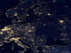 Блэкаут: Украина на карте Европы. Фото: NASA